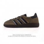 阿迪达斯 Adidas Handball Spezial 低帮三叶草学院风复古休闲板鞋 德训鞋 橡胶底柔软皮革经典运动鞋板鞋。圆头、缝合拼接设计、正面绑带、鞋舌