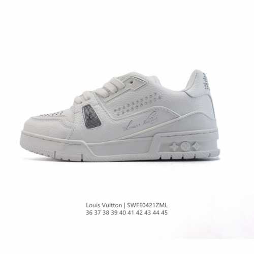 公司级 路易威登 Louis Vuitton Lv路易威登板鞋 钻珠饰面 时尚运动鞋潮厚底增高男女鞋。舒适防滑底和百搭性霸屏整个时尚娱乐圈，细节调整完美主义！采