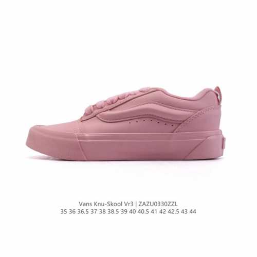 万斯 Vans Knu-Skool Vr3 Lx 面包鞋皮革拼接鞋面。坎普尔 茱利安系列低帮复古硫化休闲运动板鞋“肥胖版大Logo”要说整个年最为热门的鞋型之一