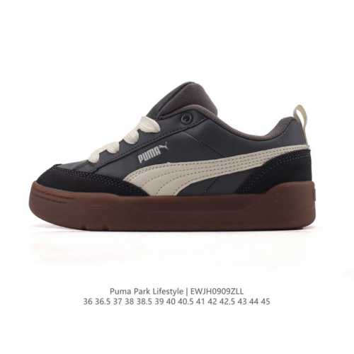 公司级 puma 彪马 男女运动板鞋，原楦原纸版开发版型，采用环保纤维革组合翻毛皮饰片鞋面材质，外置耐磨橡胶大底蕾哈娜同系面包鞋太好看了！彪马puma park