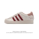 真标 阿迪达斯 Adidas Superstar 三叶草经典贝壳头系列 新款休闲板鞋潮流男女士运动鞋 。鞋面柔软皮革材质 标志性的贝壳鞋头，锯齿三条纹，简约的线