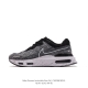 耐克nike Zoomx Invincible Run Fk 运动跑步鞋 登月 气垫老爹鞋 整双鞋更加适合于跑者日常长距离训练，兼具保护性以及满足训练需求。中底