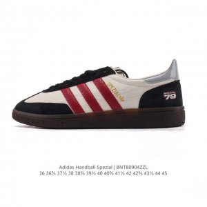 Adidas Handball Spezial 阿迪达斯经典款 复古休闲板鞋 全鞋采用反毛皮制作 牛筋耐磨大底 承载青春情怀的板鞋 经典三条杠装饰鞋侧 品牌辨识