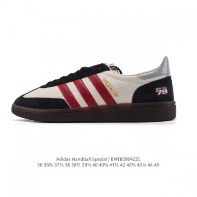 Adidas Handball Spezial 阿迪达斯经典款 复古休闲板鞋 全鞋采用反毛皮制作 牛筋耐磨大底 承载青春情怀的板鞋 经典三条杠装饰鞋侧 品牌辨识