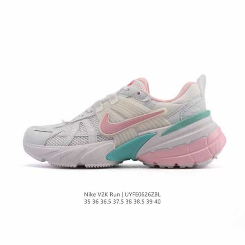 公司级 Nike 耐克 V2K Run 减震防滑 复古低帮运动跑步鞋 超火复古跑鞋，采用太空革组合呼吸网眼布鞋面材质，搭载正确4层组合底模，嵌入Tpu加固稳定模