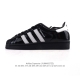 阿迪达斯 Adidas Superstar 2025年新款鞋子 蛇年新款经典贝壳头系列 新款休闲板鞋潮流男女士运动鞋 。鞋面柔软皮革拼接材质 标志性的贝壳鞋头，