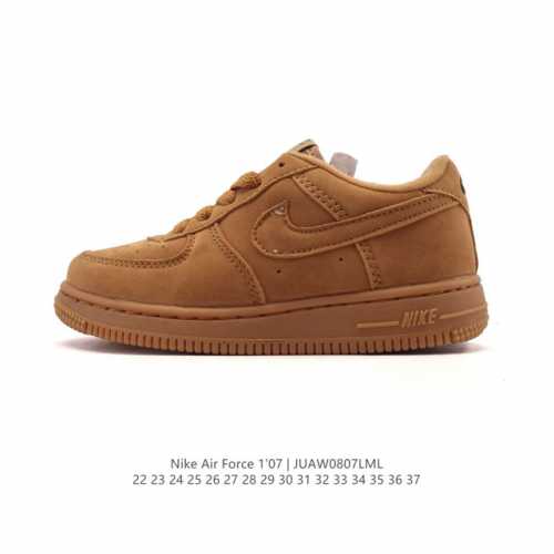 童鞋 耐克 Nike Air Force 1 '07 Low 空军一号含气垫 儿童小白鞋 低帮百搭厚底增高休闲运动板鞋。柔软、弹性十足的缓震性能和出色的中底设计