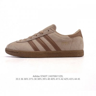 新品 阿迪达斯 Adidas Stadt 舒适透气 百搭潮流 复古时尚 德训鞋 柔软舒适 防滑耐磨 低帮 运动板鞋 男女同款。休闲鞋特色：设计师大胆选择粉色打底