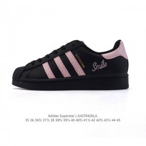 阿迪达斯 Adidas Superstar 2025年新款鞋子 蛇年新款 经典贝壳头系列 新款休闲板鞋潮流男女士运动鞋 鞋面柔软皮革材质 标志性的贝壳鞋头，简约