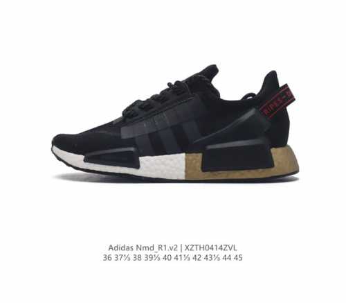 阿迪达斯adidasnmd_R1V2 二代3M反光弹力针织面 缓震男女士时尚舒适缓震运动鞋跑步鞋。采用时髦廓形 以抢眼外形诠释经典细节 为鞋款注入活力搭配 Bo