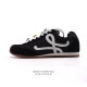 公司级 Loewe 罗意威 Ballet Runner 皮革织物拼接 简约圆头 系带 低帮 运动休闲鞋这双鞋是Loewe新发布的Ballet Runner ，被