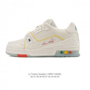 公司级 路易威登 Louis Vuitton Lv路易威登板鞋 时尚运动鞋潮厚底增高男女鞋。舒适防滑底和百搭性霸屏整个时尚娱乐圈，细节调整完美主义！采用柔软皮革
