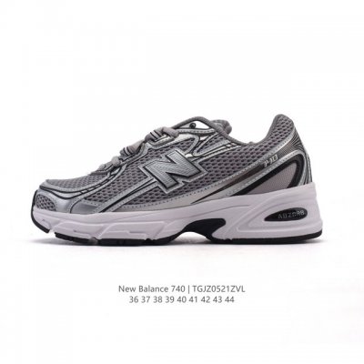 new Balance Mr740 Nb新百伦系列复古老爹风休闲运动慢跑鞋 采用轻质牛剖革拼接透气网眼衬垫织物鞋面材质 T-Beam大底提供足步弓支撑 保持步态