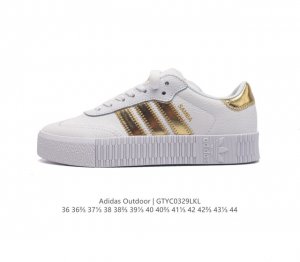 阿迪达斯 Adidas 三叶草 Outdoor 经典三条杠复古休闲运动板鞋春夏时尚简约小白鞋男女鞋情侣鞋 类型 男女鞋 货号 Aq1134 码数 36 36 3