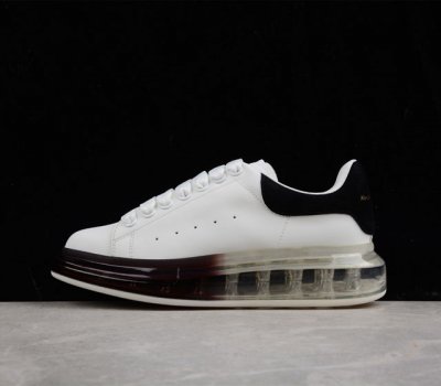 亚历山大 麦昆Alexander McQueen Air Cushion Sneaker低帮时装厚底休闲气垫运动小白鞋 这款厚底运动休闲鞋又将掀起小白鞋之风