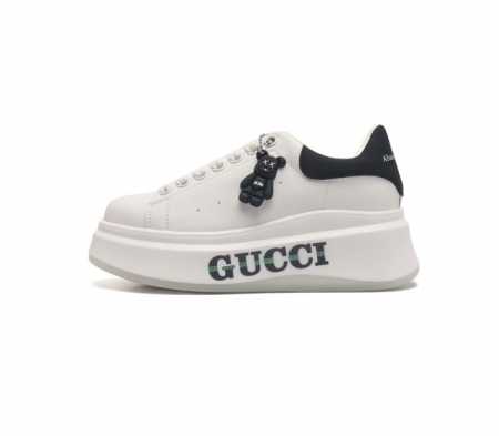 Gucci 古驰 百搭休闲运动板鞋 明星同款 小白鞋 小红书爆款 鞋面走线工整 清晰质感 高端时尚 简约大气 防滑舒适 尺码 35-40 编码 Rezy0226 - 点击图像关闭