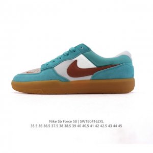 耐克Nike Sb Force 58 运动滑板鞋。这是一款将前沿创新带入街头的单品，它具有硫化杯底，具有出色的耐用性和灵活性。使用柔软皮革和帆布拼接，在饰面上放