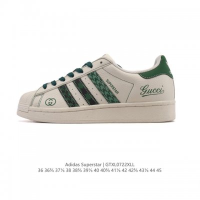 公司级 阿迪达斯 Adidas Superstar 2025年新款鞋子 蛇年新款经典贝壳头系列 新款休闲板鞋潮流男女士运动鞋。鞋面柔软皮革拼接材质 标志性的贝壳