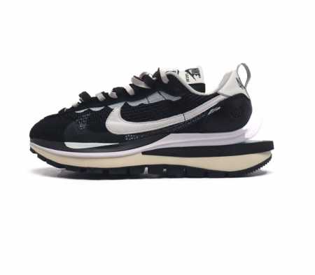 耐克 Sacai X Nike Vaporwaffle 华夫三代 走秀重磅联名 鞋款由pegasus与vaporfly两款鞋型的设计元素共同构建 鞋身材质由翻毛 - 点击图像关闭