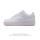 耐克Nike Air Force 1 Low 空军一号 Af1 小白鞋 低帮百搭厚底增高休闲运动板鞋。柔软、弹性十足的缓震性能和出色的中底设计，横跨复古与现代的