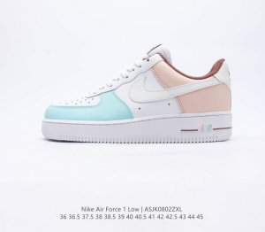 耐克Nike Air Force 1 Low 空军一号 AF1 低帮百搭休闲运动板鞋。柔软、弹性十足的缓震性能和出色的中底设计，横跨复古与现代的外型结合，造就出
