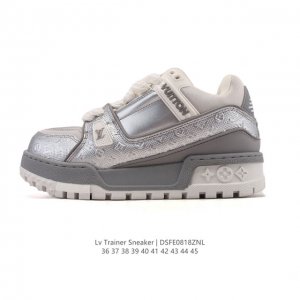 路易威登 Louis Vuitton Lv路易威登板鞋 时尚运动鞋潮厚底增高男鞋。舒适防滑底和百搭性霸屏整个时尚娱乐圈，细节调整完美主义！采用柔软皮革织物拼接鞋