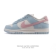 公司级 耐克 Nike Dunk Low Retro 运动鞋复古滑板鞋。作为 80 年代经典篮球鞋款，起初专为硬木球场打造，后来成为席卷街头的时尚标杆，现以经典