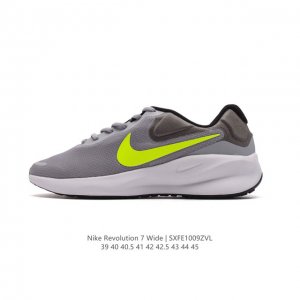 公司级 耐克 Nike Revolution 7 Wide 男子公路跑步鞋 宽版 厚底增高老爹鞋透气网面运动鞋。采用柔软缓震设计，具有出色支撑力，为你开启跑步新