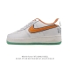 耐克 Nike Air Force 1 '07 Low 空军一号含气垫 小白鞋 低帮百搭厚底增高休闲运动板鞋。柔软、弹性十足的缓震性能和出色的中底设计，横跨复古