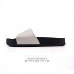 新品 迪桑特Descente Modern Style 柔软舒适休闲 防滑防磨一字拖鞋 黑色舒适 简约百搭，材料非常的软弹 夏日必备 很凉快，纯黑的鞋身很酷，光