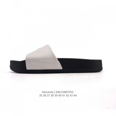 新品 迪桑特Descente Modern Style 柔软舒适休闲 防滑防磨一字拖鞋 黑色舒适 简约百搭，材料非常的软弹 夏日必备 很凉快，纯黑的鞋身很酷，光