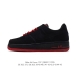 耐克 Nike Air Force 1 '07 Low 空军一号含气垫 低帮百搭厚底增高休闲运动板鞋。柔软、弹性十足的缓震性能和出色的中底设计，横跨复古与现代的