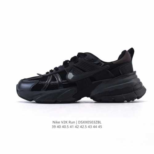 公司级 Nike 耐克 V2K Run 减震防滑 复古低帮运动跑步鞋 超火复古跑鞋，采用太空革组合呼吸网眼布鞋面材质，搭载正确4层组合底模，嵌入Tpu加固稳定模
