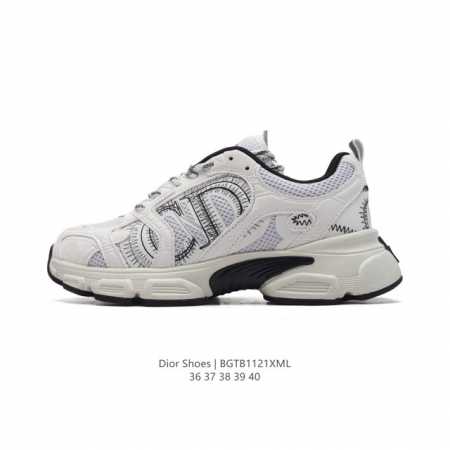 公司级 Dior 迪奥 高奢品牌 彰显高级气质 Dior 运动鞋低帮系列复古百搭休闲鞋时尚慢跑鞋厚底老爹鞋。 码数：36-40 编码：Bgtb1121Xml - 点击图像关闭