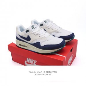 真标 耐克 Nike Air Max 1 男子运动鞋 从法国建筑中汲取设计灵感，兼具运动风范和时尚格调，是此系列起初搭载 Air 的鞋款。疾速外观、经典缓震配置