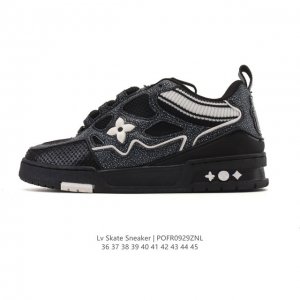 帝王版 Lv Skate Sneaker 路易威登 2025年新款运动板鞋 蛇年限定 春夏秀场初次亮相，此次以粒面牛皮革焕新呈现。加垫鞋领和鞋舌援引滑板鞋设计，