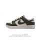 公司级LV x Nike Dunk Low 浮雕白绿印花 此款主张打破传统的工业化流水线设计限制，以Made by ideas的超级创意为理念，集结众多潮流设计
