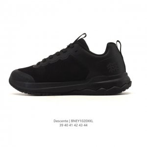 新品公司级 Descente 迪桑特Urban Outdoor系列男款Traxis运动休闲鞋夏季新品。迪桑特的Core-Tex面料，轻薄又坚固，防水透气还防风，