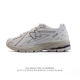 公司级 新百伦 New Balance M1906系列 复古运动鞋单品宝藏老爹鞋款。作为Nb最经典的档案鞋型之一，与2002一样，1906有着Nb最成熟的技术加