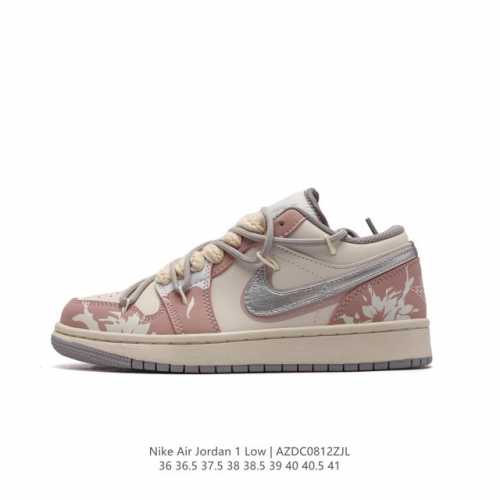 耐克 乔丹air Jordan 1 Low Aj1 乔1 乔丹1代aj1 低帮复古文化休闲运动篮球鞋。该鞋款从 5 年元年款汲取设计灵感，焕新演绎简约经典外观，