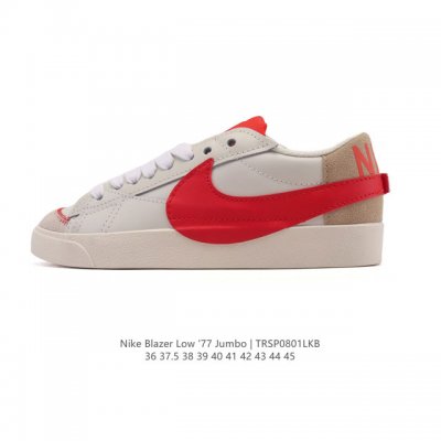 耐克 Nike Blazer Low '77 Jumbo 运动鞋，抓地板鞋，革新重塑经典街头人气鞋款，采用人气传统外观，巧搭大号耐克勾勾设计和宽大鞋带。柔软泡绵