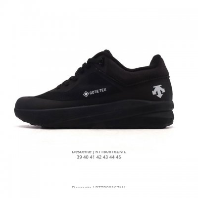 新品公司级 Descente 迪桑特Urban Outdoor系列男款Traxis运动休闲鞋夏季新品。迪桑特的Core-Tex面料，轻薄又坚固，防水透气还防风，