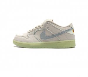 真标耐克nike Sb Dunk Low Mummy 木乃伊 纯原大厂出品 原鞋开发 此配色采用撕式帆布鞋面 模仿木乃伊 鞋侧面的swoosh标志呈现类似于蓝绿