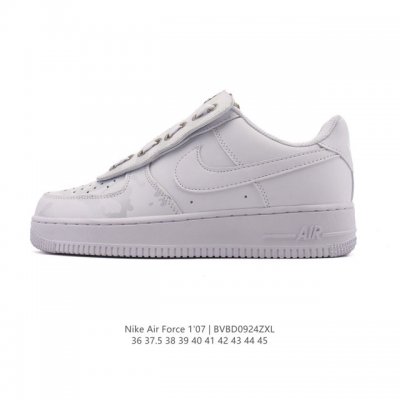 耐克 Nike Air Force 1 '07 Low 空军一号含气垫 低帮 小白鞋 百搭厚底增高休闲运动板鞋。柔软、弹性十足的缓震性能和出色的中底设计，横跨复
