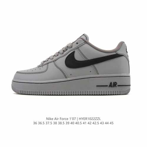 耐克 Nike Air Force 1 '07 Low 空军一号含气垫 低帮百搭厚底增高休闲运动板鞋。柔软、弹性十足的缓震性能和出色的中底设计，横跨复古与现代的