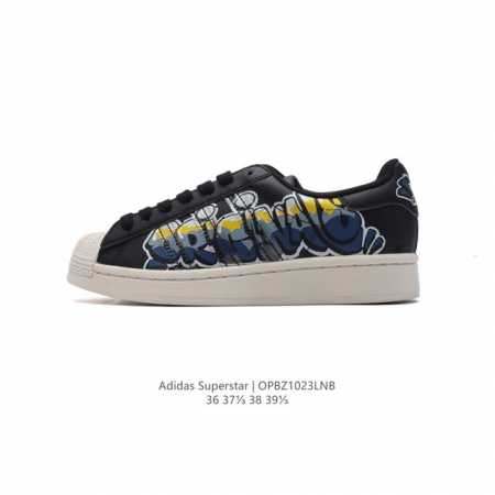 特价 阿迪达斯 ADIDAS SUPERSTAR 三叶草经典贝壳头系列 涂鸦 新款休闲板鞋潮流女士运动鞋 。鞋面柔软皮革材质 标志性的贝壳鞋头，锯齿三条纹，简约 - 点击图像关闭