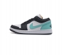 耐克 乔丹air Jordan 1 Low Aj1 乔1 乔丹1代aj1 低帮复古文化休闲运动篮球鞋 从1 年面世的元年款汲取设计灵感 采用简洁大方的经典外观