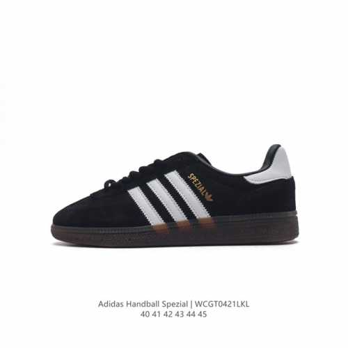 阿迪达斯 Adidas Handball Spezial 三叶草学院风复古休闲板鞋 德训鞋 橡胶底柔软皮革经典运动鞋男士板鞋。圆头、缝合拼接设计、正面绑带、鞋舌