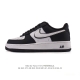 耐克 Nike Air Force 1 '07 Low 空军一号含气垫 低帮百搭厚底增高休闲运动板鞋。柔软、弹性十足的缓震性能和出色的中底设计，横跨复古与现代的
