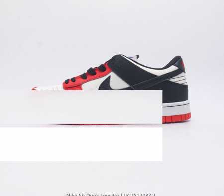 耐克 Nike Sb Dunk Low Pro 男 女滑板鞋 经典复古运动鞋 采用低帮设计，塑就经典 Dunk 风格。鞋垫后跟搭载 Zoom Air 气垫，加衬 - 点击图像关闭